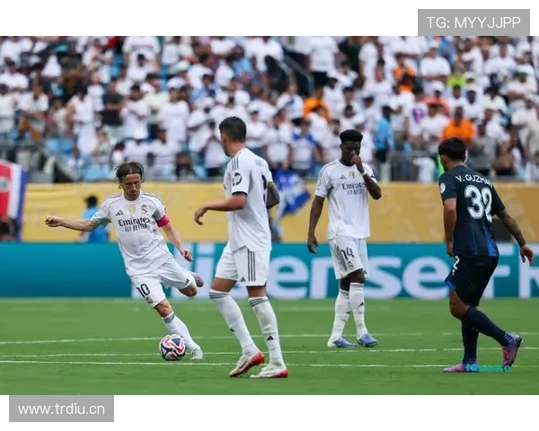 帕丘卡中场回忆洲际杯决赛获老佛爷称赞 激动期待再战皇马